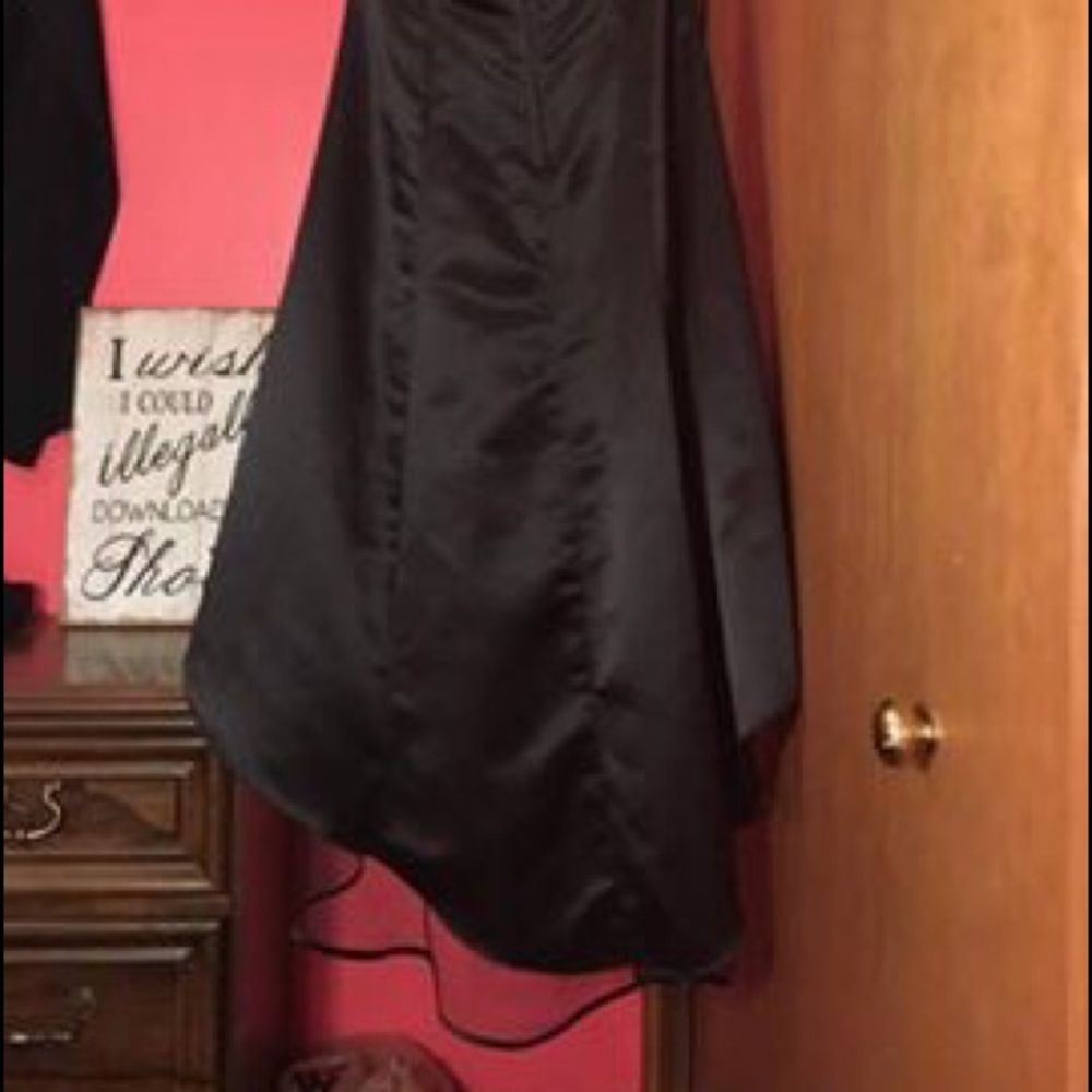 Homecoming/Prom Dress - Picture 2 of 3